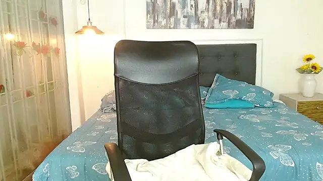 samanthachop online show from April 7, 1:35 pm