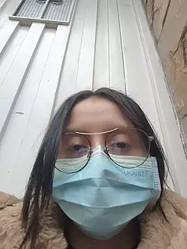 Naomimolie online show from March 23, 11:10 am