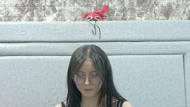 Snapshot of Naomimolie chatting on June 16, 12:05 pm Naomimolie online show from June 16, 12:05 pm