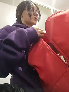 Naomimolie online show from March 25, 11:20 am