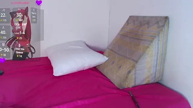 Scarlett Cherry  online show from April 19, 5:14 pm