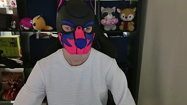 Snapshot of MellPUP chatting on April 7, 8:32 pm MellPUP online show from April 7, 8:32 pm