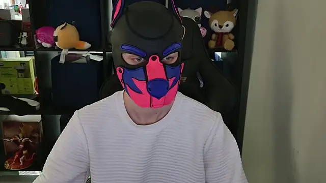 Snapshot of MellPUP chatting on April 8, 9:05 pm MellPUP online show from April 8, 9:05 pm
