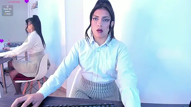 jaade doll online show from April 14, 5:29 pm