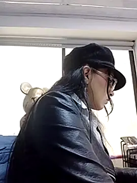 jaade doll online show from March 4, 1:19 pm