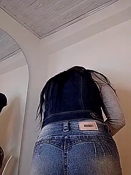 jaade doll online show from April 17, 1:58 pm