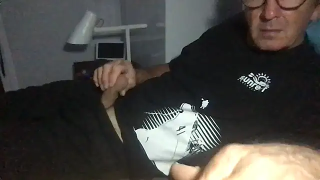 MrBombasticxxx online show from April 4, 12:50 am