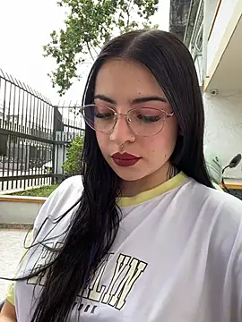 Morgana Pink online show from May 20, 4:04 pm