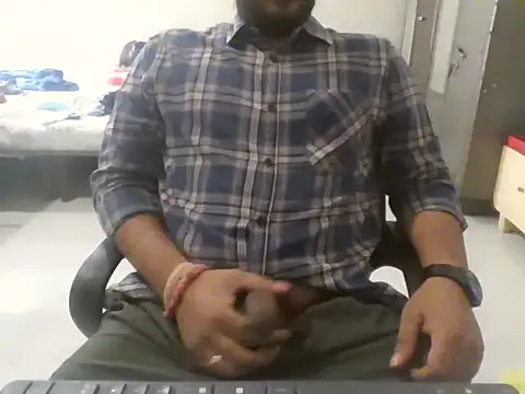 bigbuldgee online show from June 4, 5:56 am