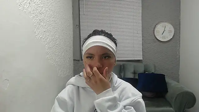 kimmyfuckass online show from May 4, 12:19 pm