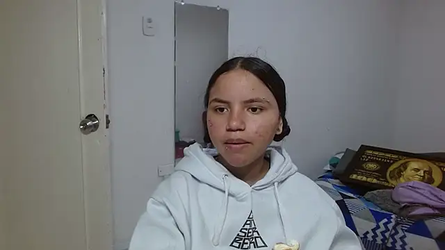 Snapshot of kimmyfuckass chatting on July 11, 1:33 pm kimmyfuckass online show from July 11, 1:33 pm