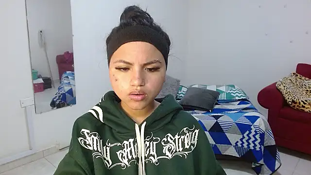 Snapshot of kimmyfuckass chatting on June 20, 1:27 pm kimmyfuckass online show from June 20, 1:27 pm