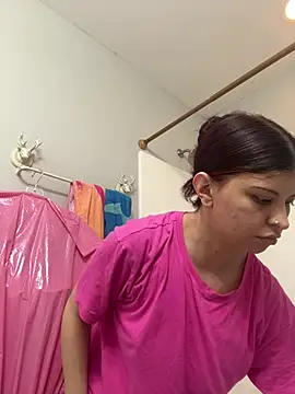 Snapshot of rubie_roja chatting on July 21, 3:24 pm rubie roja online show from July 21, 3:24 pm