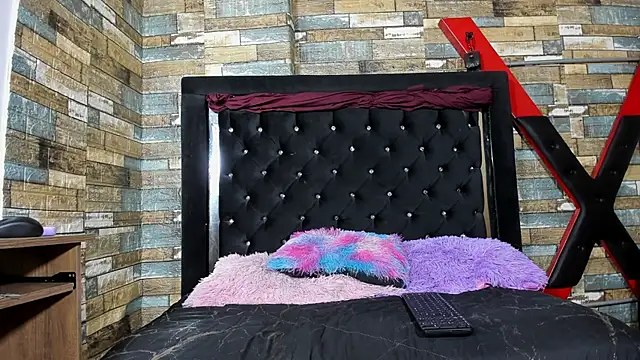 Denise Diaz online show from March 27, 3:04 am