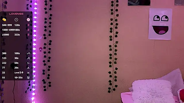 waumeoww online show from March 6, 8:37 pm