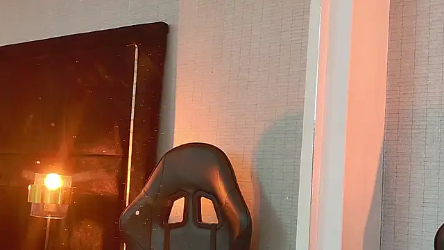 EllaEvanzz online show from March 24, 11:38 pm