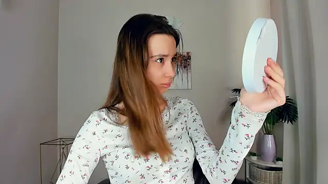 LaceyLettman online show from March 22, 7:54 am