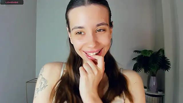 LaceyLettman online show from April 2, 1:40 pm