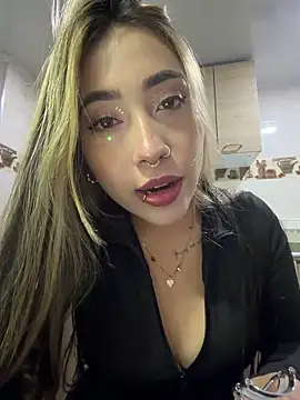 ManuelaVeeleez online show from March 13, 5:34 am