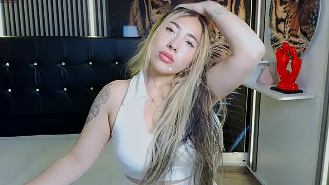 ManuelaVeeleez online show from April 9, 6:15 am