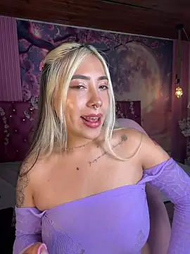 ManuelaVeeleez online show from July 5, 3:22 am