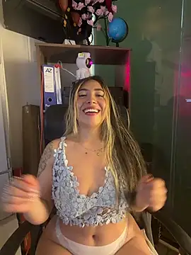 ManuelaVeeleez online show from June 4, 4:28 am