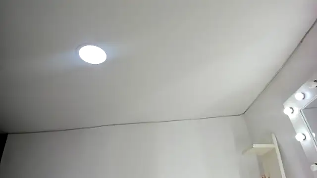 KoralCruz  online show from April 13, 1:37 pm