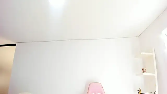 KoralCruz  online show from April 1, 4:26 pm