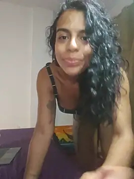Snapshot of daniellels91 chatting on June 10, 1:18 am daniellels91 online show from June 10, 1:18 am