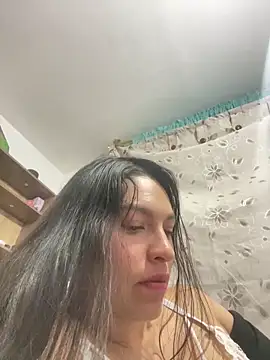 Snapshot of SweetCherry__ chatting on May 9, 11:19 pm SweetCherry online show from May 9, 11:19 pm
