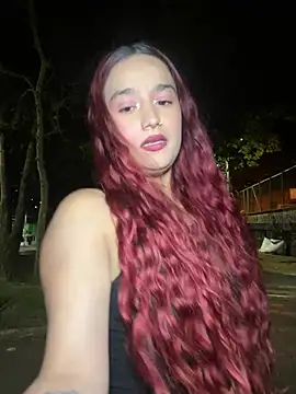 Snapshot of isabella_ferrer99 chatting on March 4, 5:04 am isabella ferrer99 online show from March 4, 5:04 am