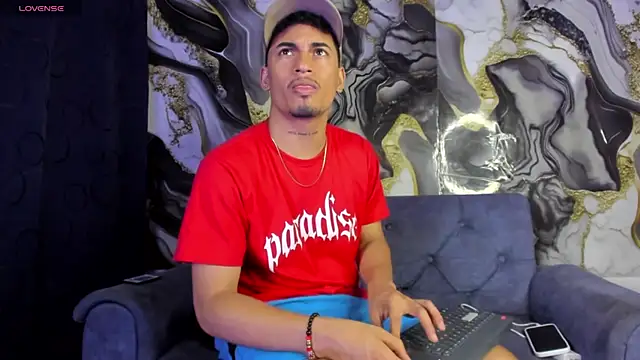 Snapshot of Ares_DAMM chatting on May 25, 6:06 pm Ares DAMM online show from May 25, 6:06 pm