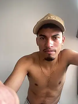 Snapshot of Ares_DAMM chatting on April 30, 7:21 pm Ares DAMM online show from April 30, 7:21 pm