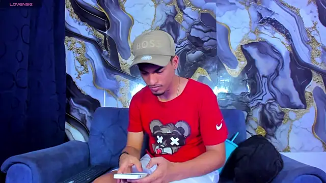 Snapshot of Ares_DAMM chatting on June 3, 4:55 pm Ares DAMM online show from June 3, 4:55 pm