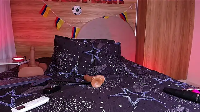 kiara lp online show from July 12, 3:07 am