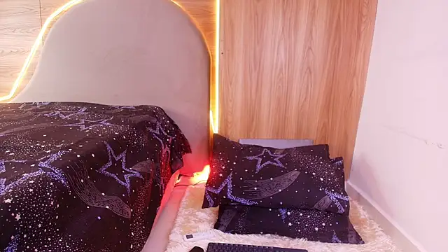 kiara lp online show from April 15, 3:12 am