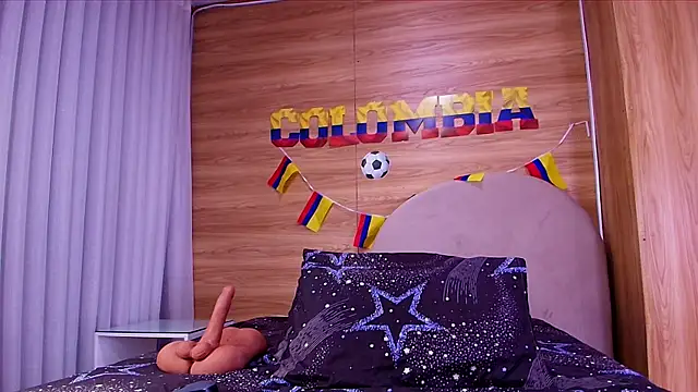 kiara lp online show from July 9, 3:07 am