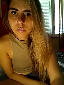 Emilyvuxa online show from March 12, 7:34 am