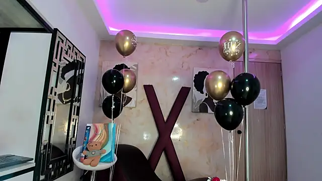 SKINNY BOYXXX online show from April 15, 7:36 am