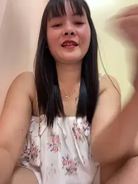Little Muse78 online show from May 4, 1:14 pm