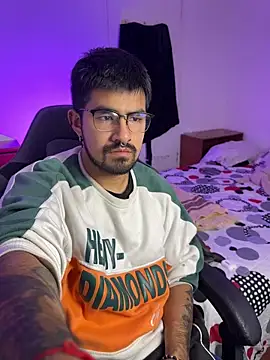 kcleiton online show from May 8, 5:11 am