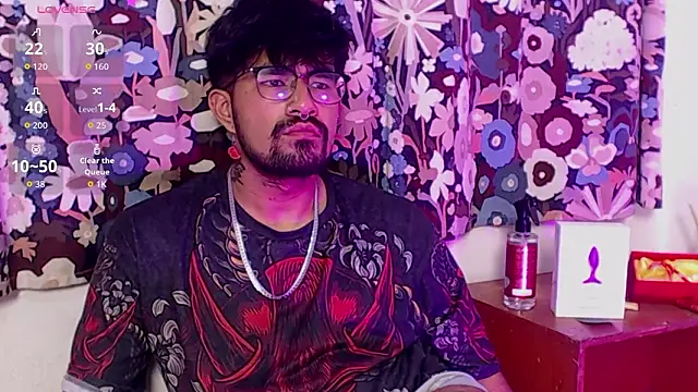 Snapshot of kcleiton chatting on March 3, 6:09 am kcleiton online show from March 3, 6:09 am