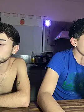 Lucasss2204 online show from April 10, 4:52 am