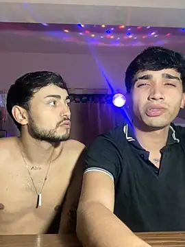Lucasss2204 online show from April 3, 4:41 am