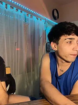 Lucasss2204 online show from April 14, 4:17 am