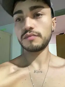 Lucasss2204 online show from March 16, 5:44 am