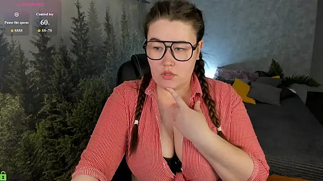 Miss Triss online show from April 2, 8:32 am