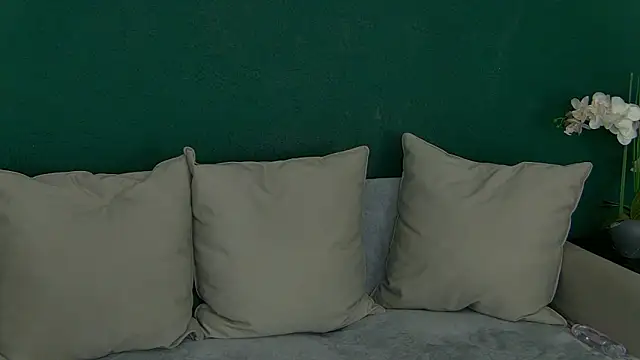 SkinnyNatty online show from March 30, 3:52 am