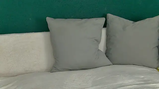 Snapshot of SkinnyNatty chatting on June 15, 4:12 am SkinnyNatty online show from June 15, 4:12 am