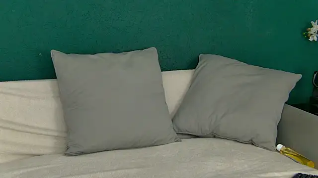 Snapshot of SkinnyNatty chatting on July 19, 3:59 am SkinnyNatty online show from July 19, 3:59 am
